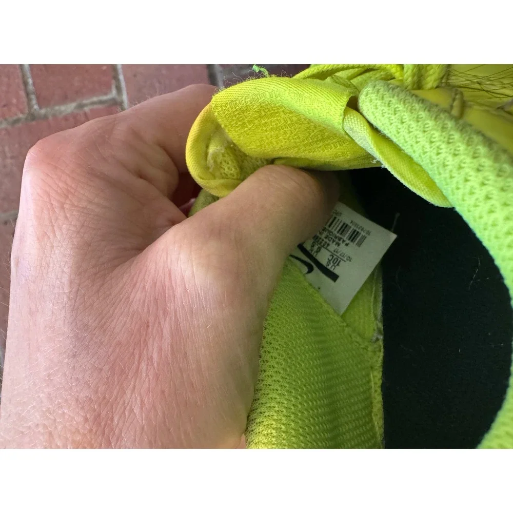 Nike‎ Air Force 1 Low Neon Yellow Volt Patent Leather Kids Shoes 10C 314193-700